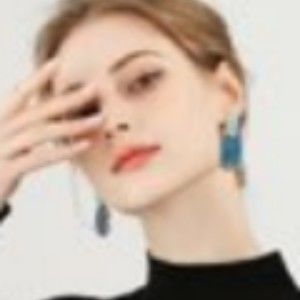 Meet your Posher, Loree